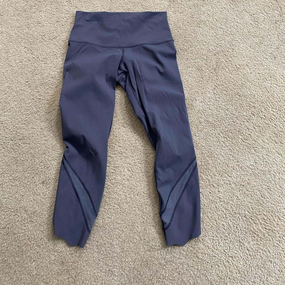 Lululemon Wunder Under Size 8 leggings